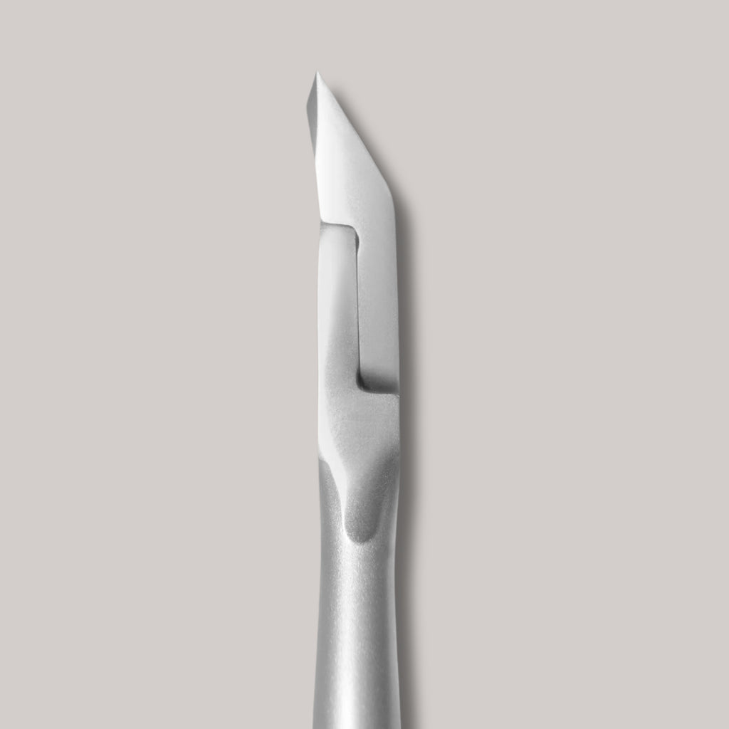 Professional Cuticle Nippers SMART 80 – 3 mm
"High-precision cuticle nippers with ergonomic handles and sharp stainless steel blades. Designed for professional use, sterilization-safe, and corrosion-resistant.