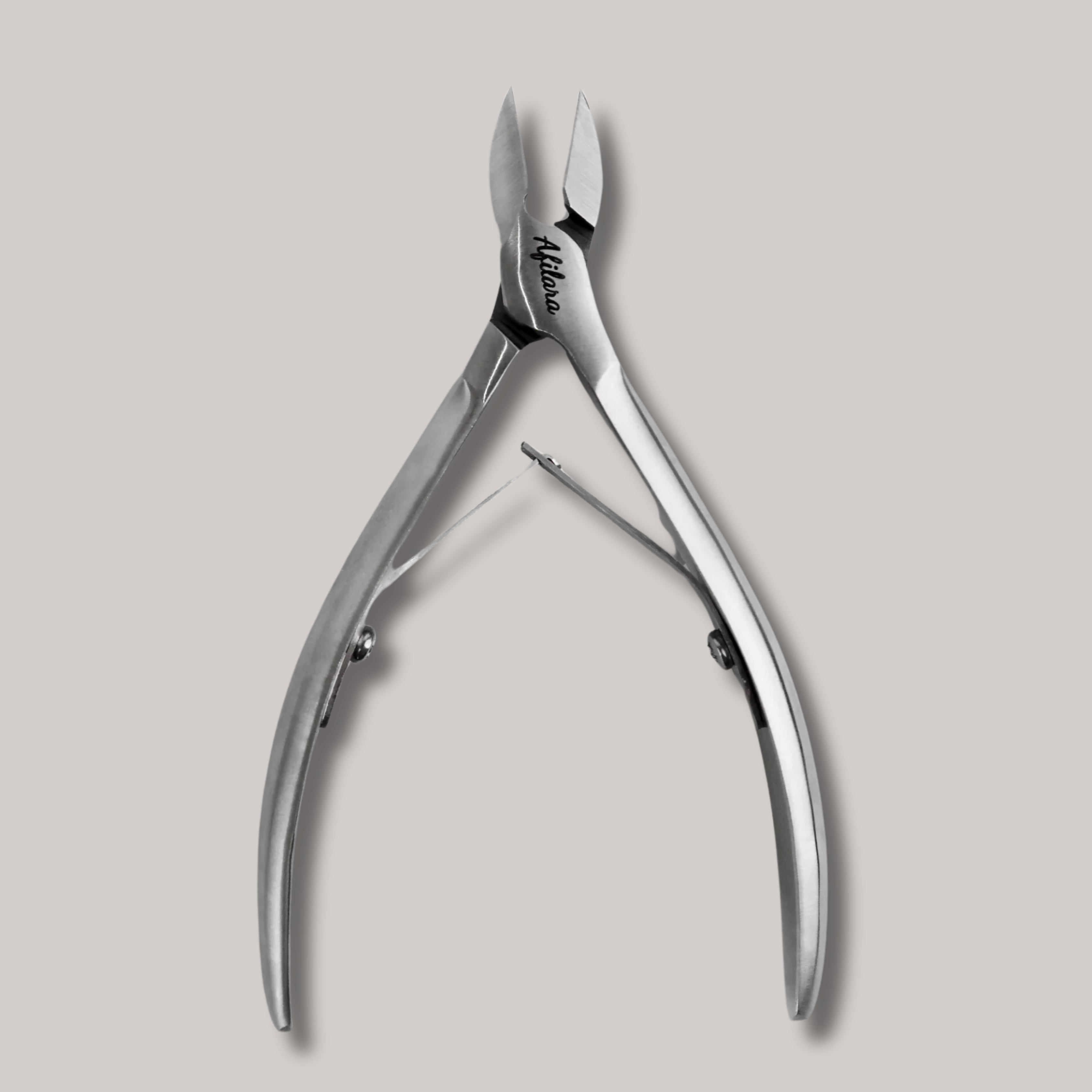 Afilara Professional Nail Clippers 16mm – ergonomic design, sharp blades, ideal for manicure and pedicure care.

