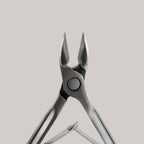 Afilara Professional Nail Clippers 16mm – ergonomic design, sharp blades, ideal for manicure and pedicure care.

