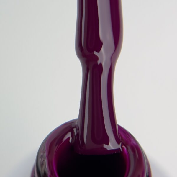 Jelly Gelly Gel Nail Polish Merlot – luxurious deep red gel polish in an 8ml bottle.