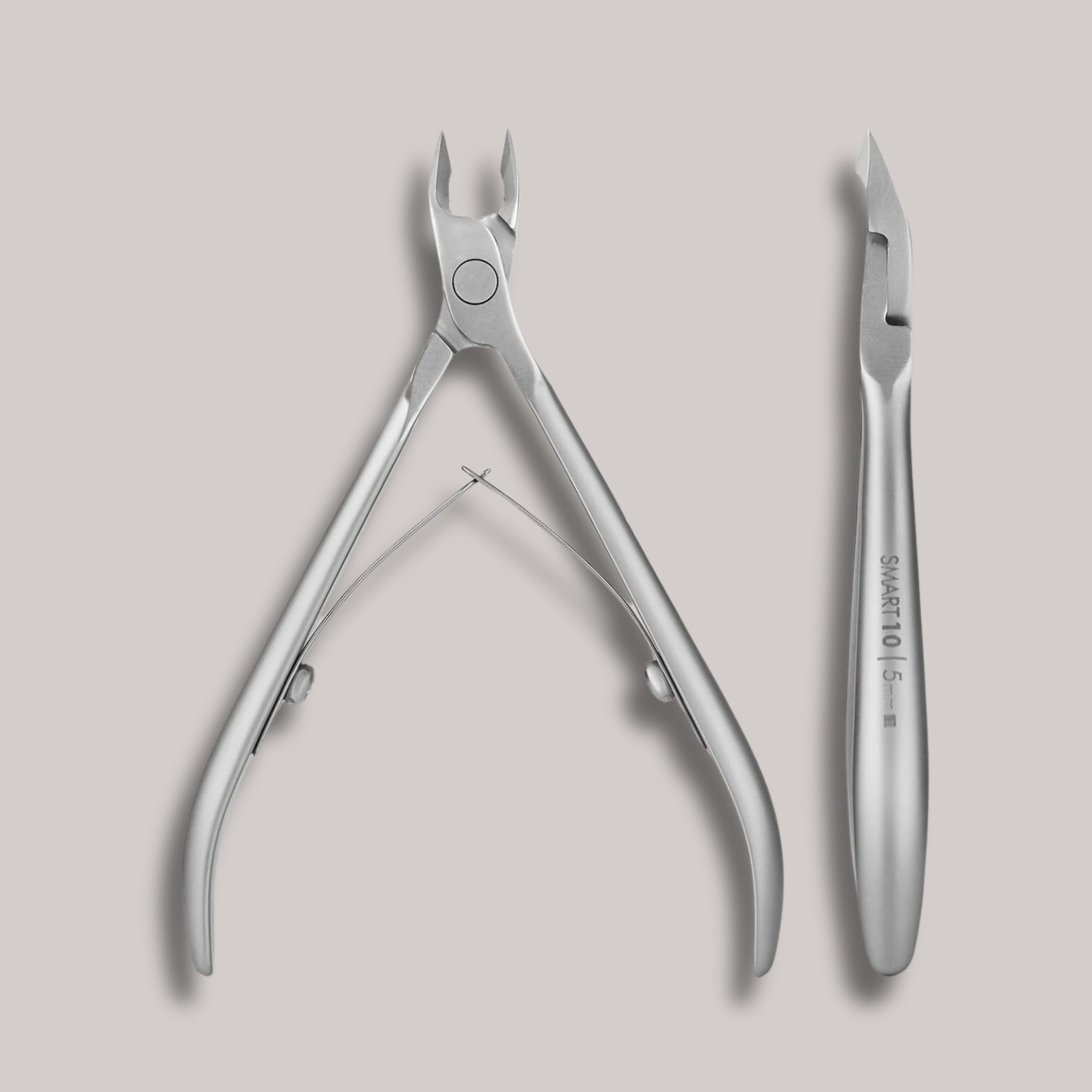 Professional Cuticle Nippers SMART 10 5 mm – designed for precise cuticle care with ergonomic handles and high-alloy stainless steel for durability and performance.