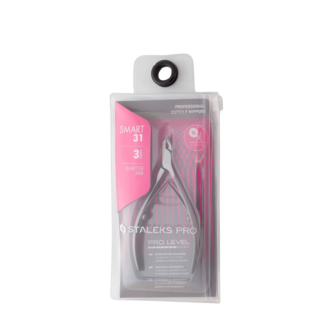 Professional Cuticle Nippers SMART 31 – 3 mm
"Stainless steel cuticle nippers with ergonomic short handles and sharp 3 mm blades. Designed for professional manicures, sterilization-safe, and corrosion-resistant.