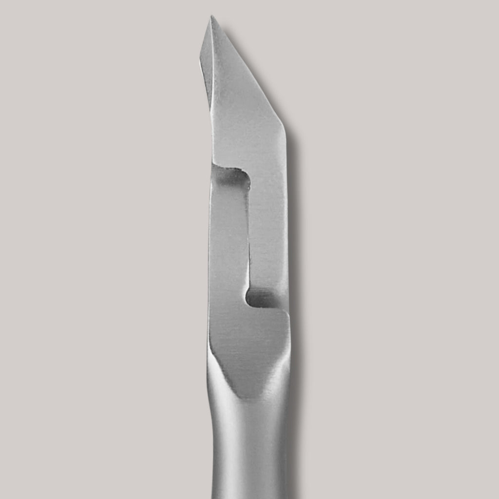 Professional Cuticle Nippers SMART 31 – 3 mm
"Stainless steel cuticle nippers with ergonomic short handles and sharp 3 mm blades. Designed for professional manicures, sterilization-safe, and corrosion-resistant.