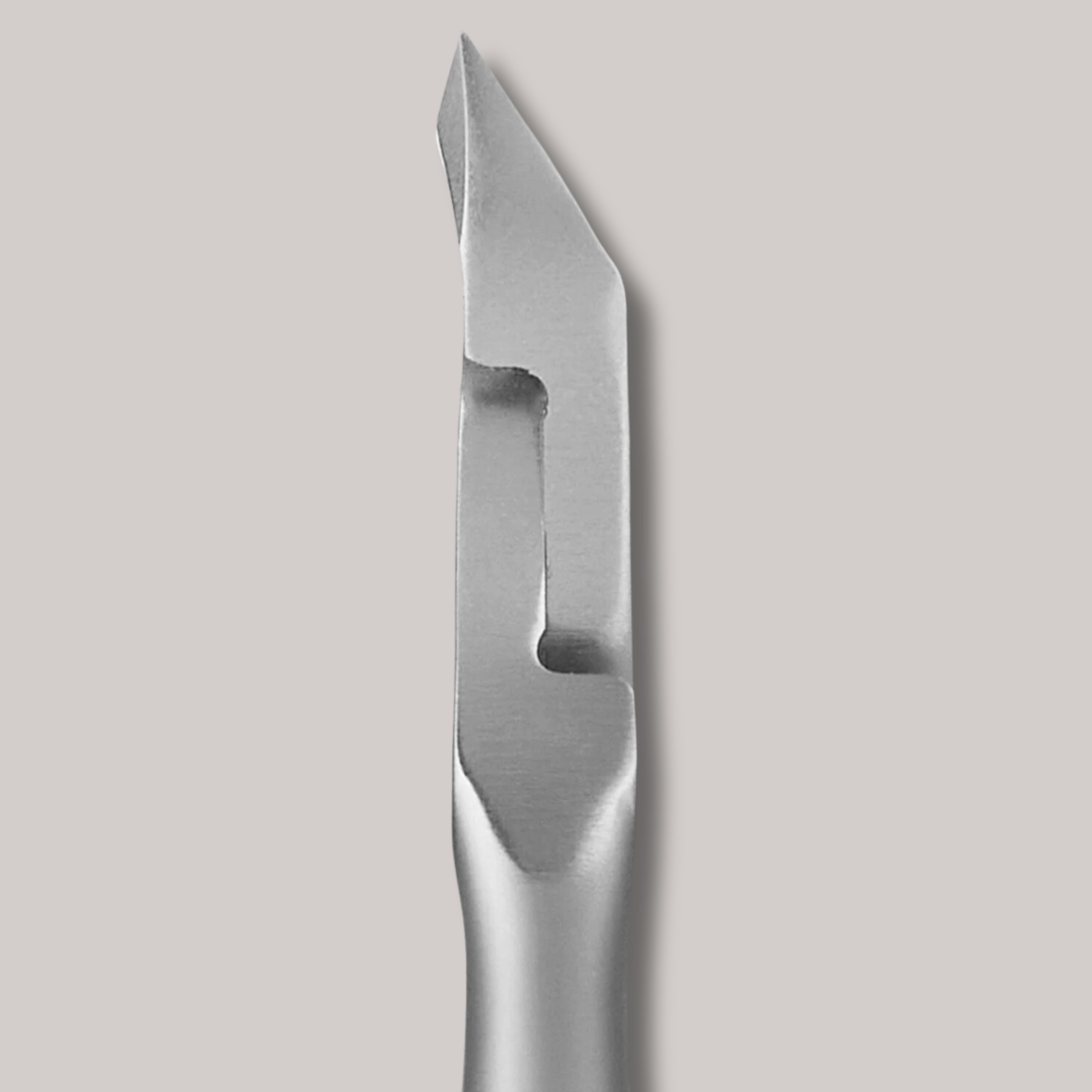 Professional Cuticle Nippers SMART 31 – 3 mm
"Stainless steel cuticle nippers with ergonomic short handles and sharp 3 mm blades. Designed for professional manicures, sterilization-safe, and corrosion-resistant.