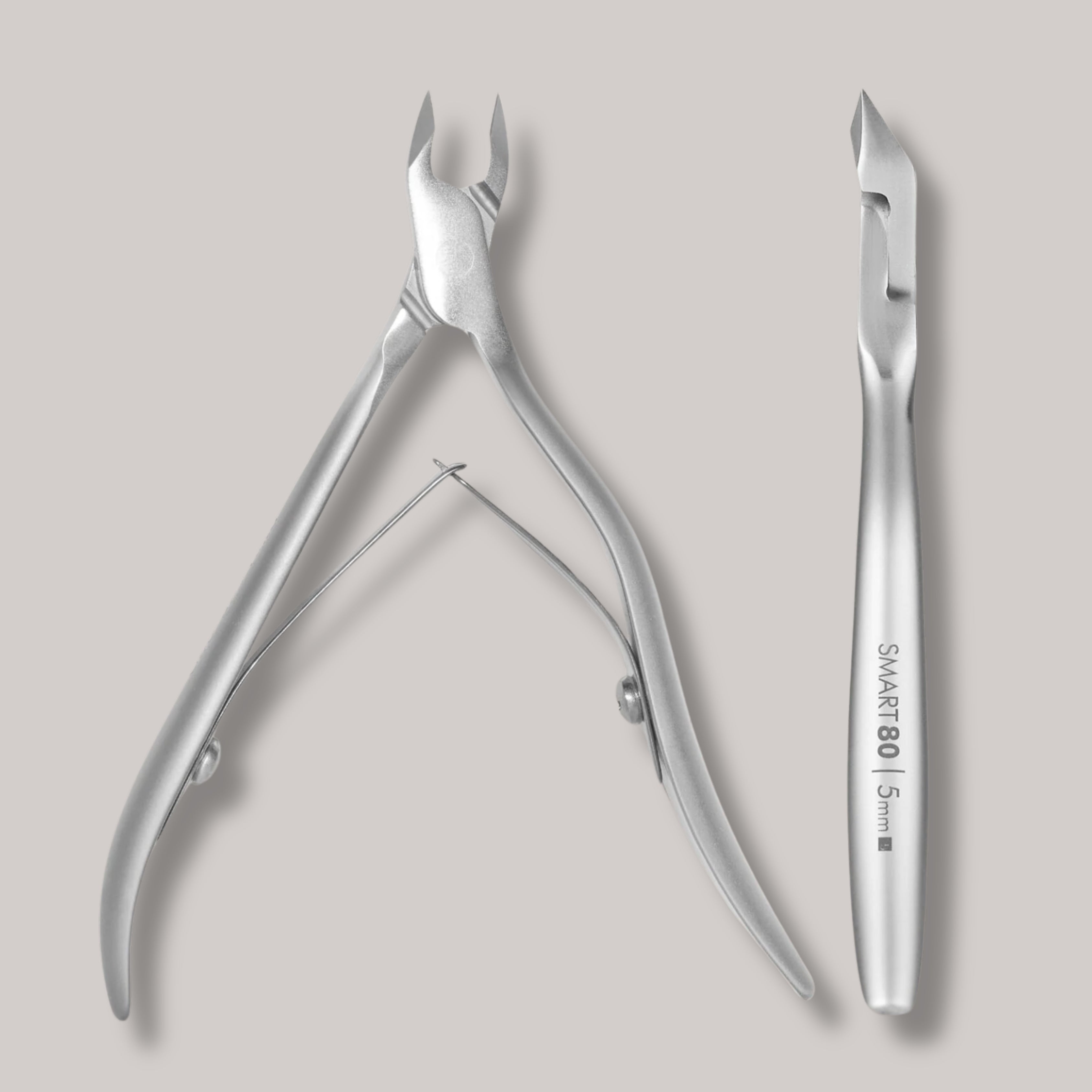 Professional Cuticle Nippers SMART 80 – 5 mm
"High-precision cuticle nippers with ergonomic handles and sharp stainless steel blades. Designed for professional use, sterilization-safe, and corrosion-resistant.