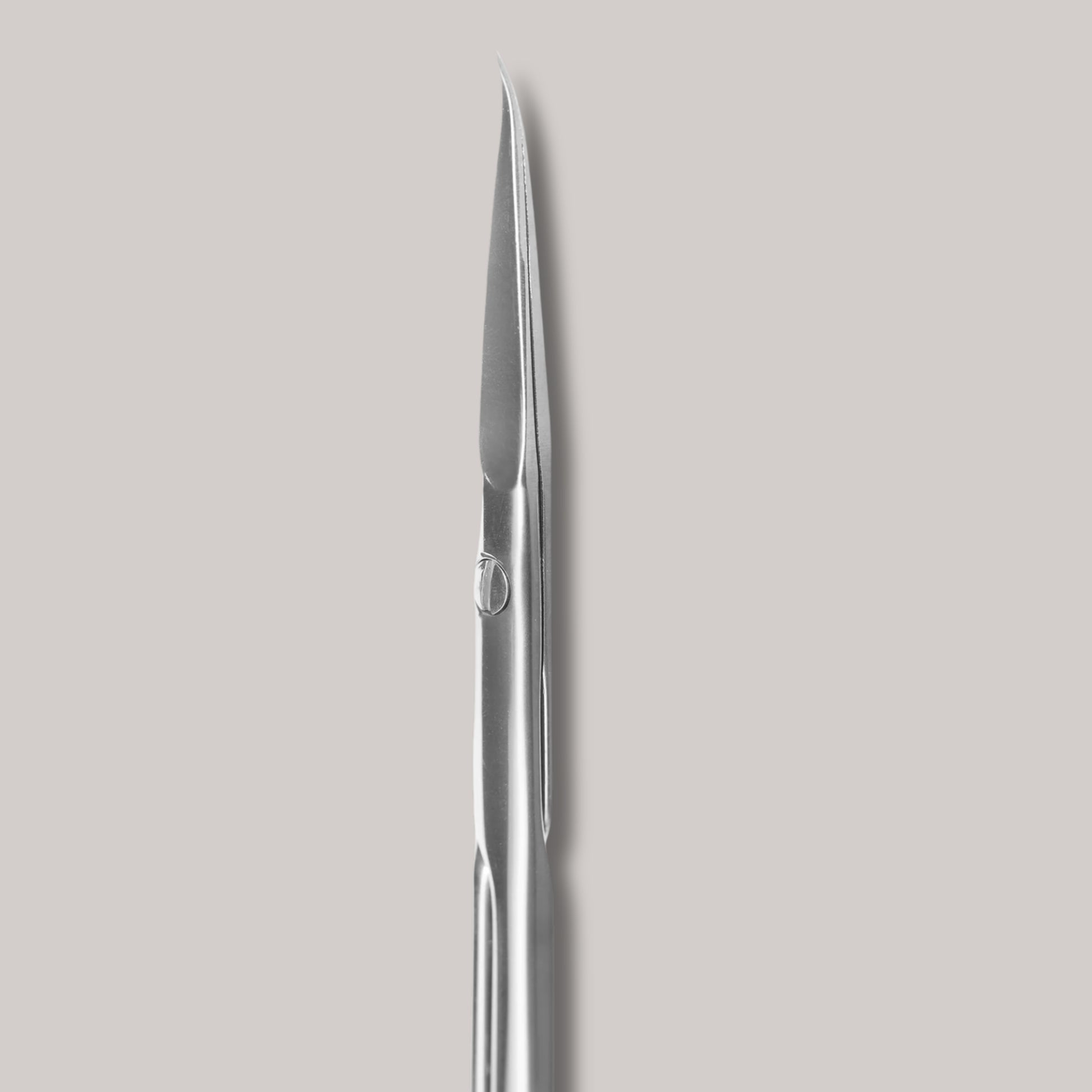 Professional Cuticle Scissors With Hook EXPERT 51 TYPE 3
"Precision stainless steel cuticle scissors with patented hook-tip curve for enhanced accuracy and effortless trimming. Ideal for professional use.