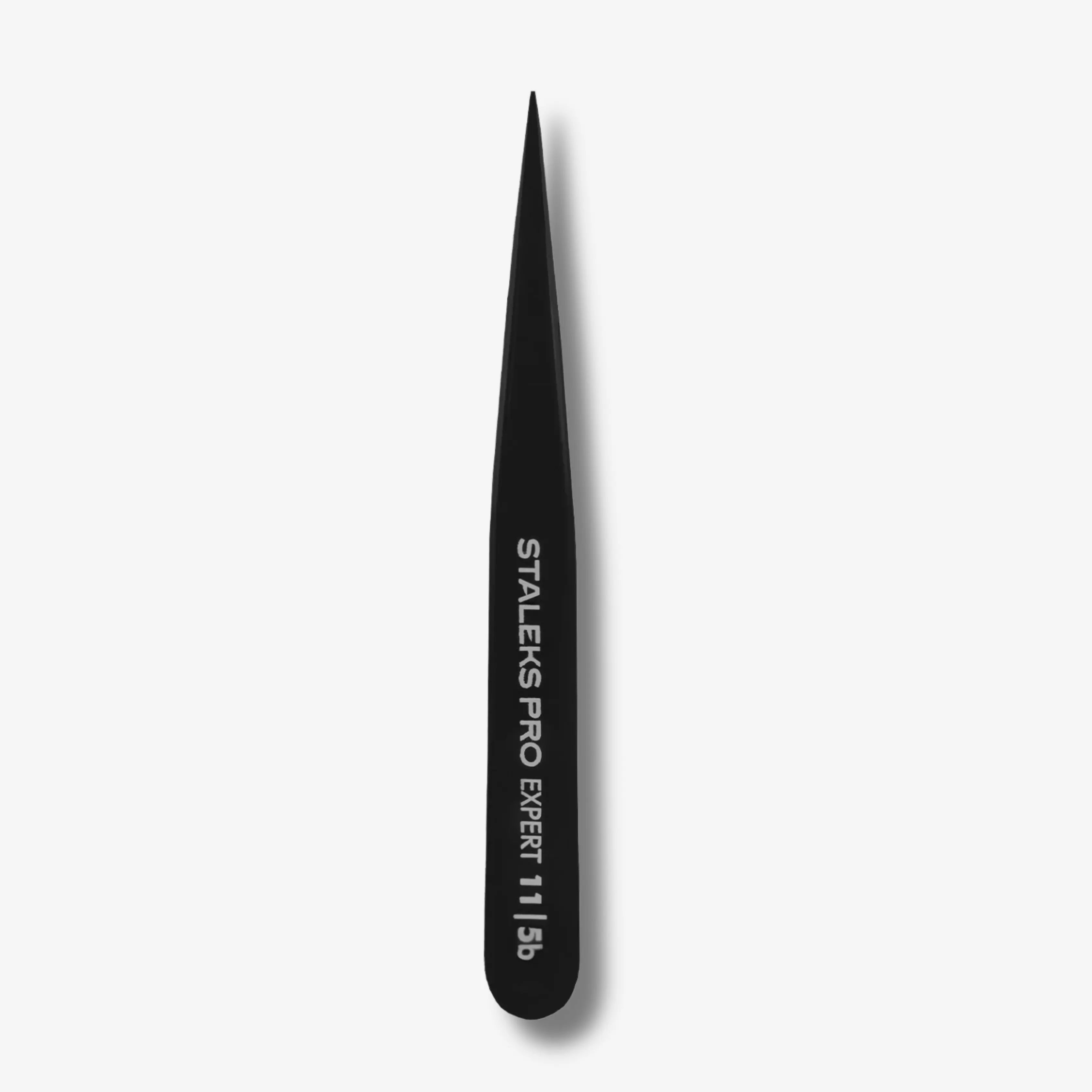EXPERT 11 TYPE 5 professional eyebrow tweezers – pointed edges for spot correction and ingrown hair removal. Stainless steel with stylish color-coated handles.