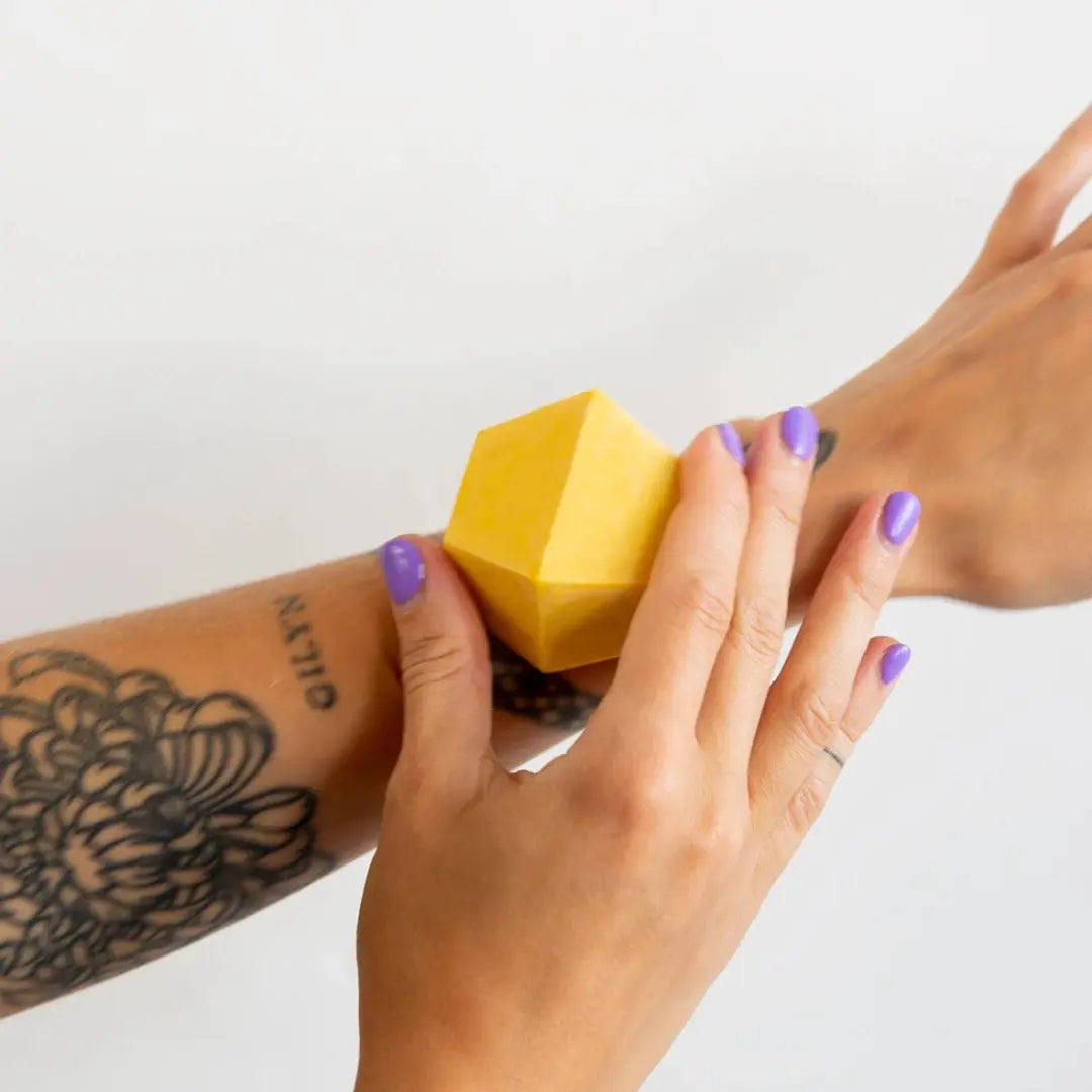 CALM-ENDULA solid body butter – calendula and almond oil bar for dry, irritated skin, 50g