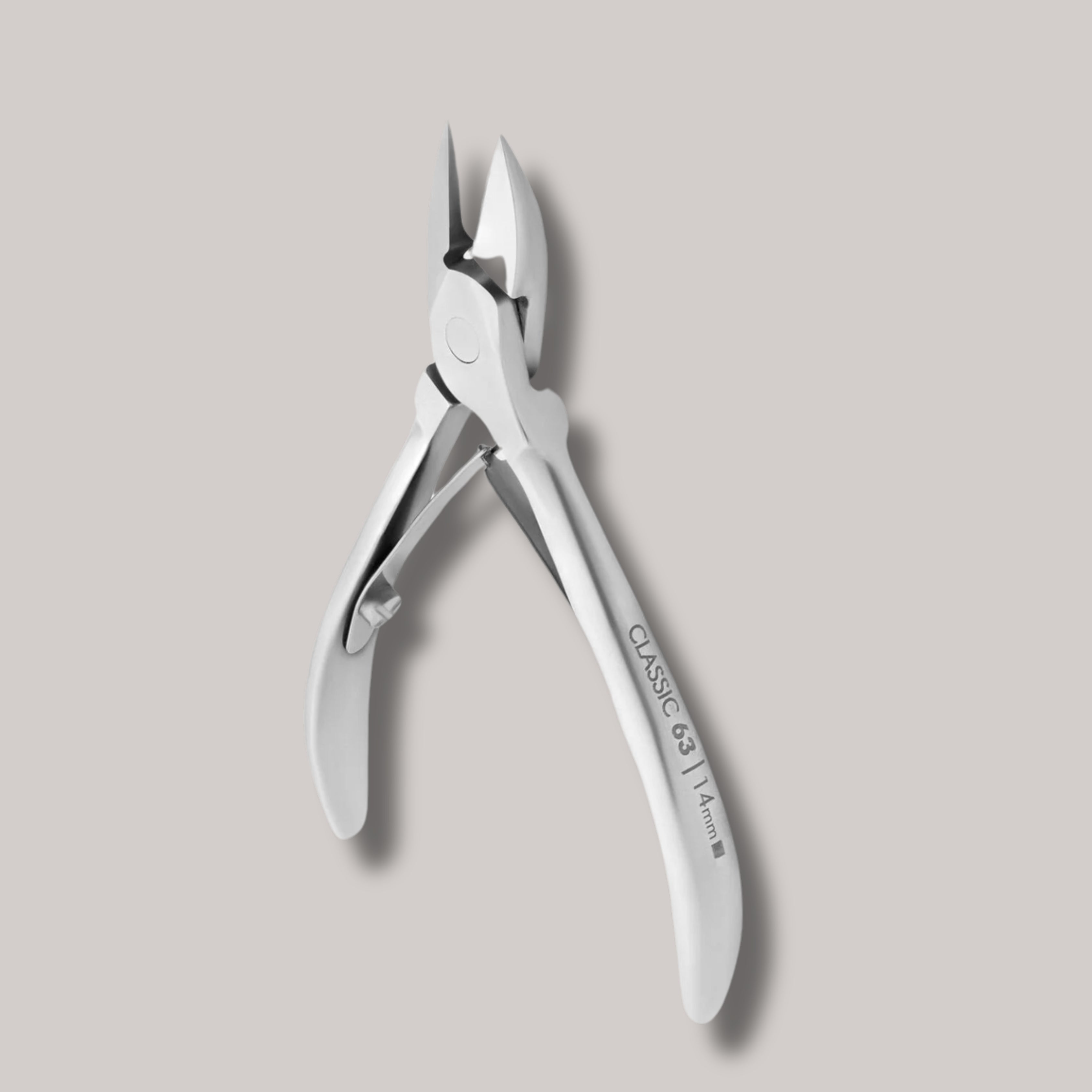 Nail Nippers CLASSIC 63 14 mm – stainless steel nippers for precise nail trimming with ergonomic handles and sharp cutting edges.