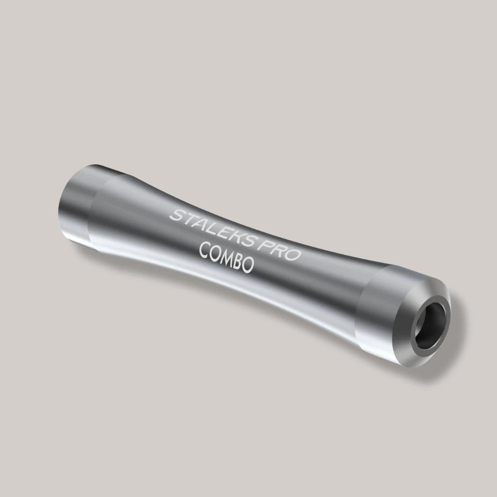 Combo UNIQ 10 Handle – lightweight, ergonomic, and customizable pusher handle for nail professionals.