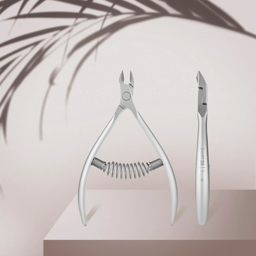 Professional Cuticle Nippers SMART 30 5 mm – designed for precise and safe cuticle trimming with ergonomic handles and corrosion-resistant high-alloy stainless steel.