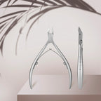 Professional Cuticle Nippers SMART 31 – 5 mm
"Stainless steel cuticle nippers with ergonomic short handles and sharp blades. Designed for professional use, sterilization-safe, and corrosion-resistant.