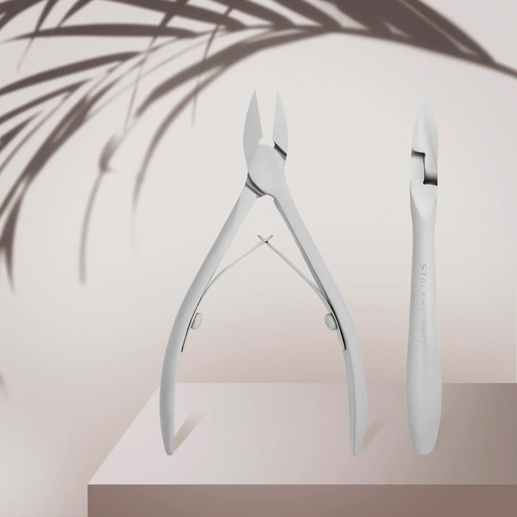 Professional Nail Nippers SMART 70 - 14 mm – ergonomic nippers for precise nail trimming, made from high-alloy stainless steel for durability and sharpness.
