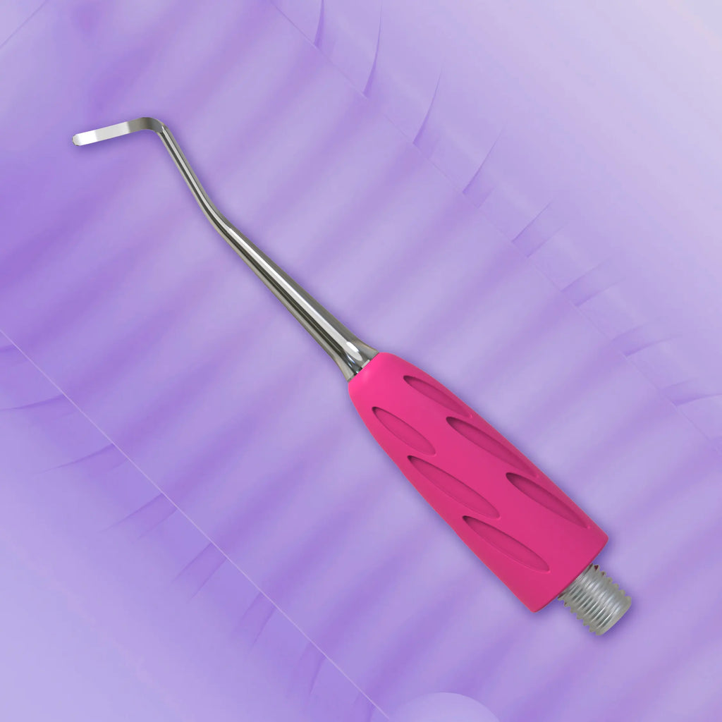 Combo UNIQ 32 Curette (Bend to the Right) – stainless steel pedicure tool for ingrown nails and callus removal with an ergonomic silicone grip.
