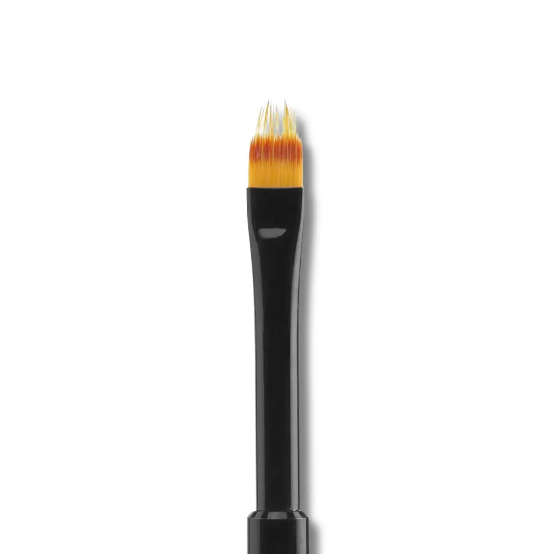 Flat gradient nail brush with synthetic bristles – 7mm wide, 11mm long, aluminium handle.