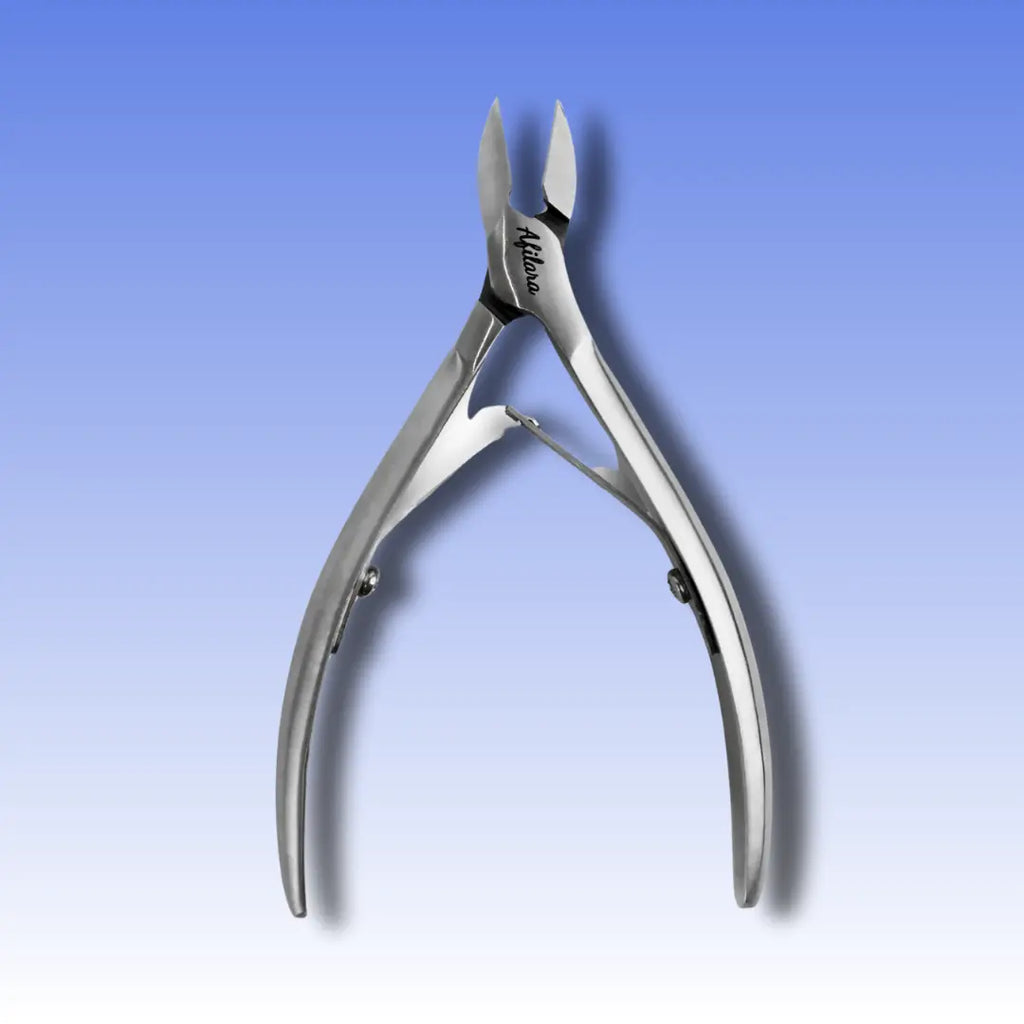 Afilara Professional Nail Clippers 16mm – ergonomic design, sharp blades, ideal for manicure and pedicure care.

