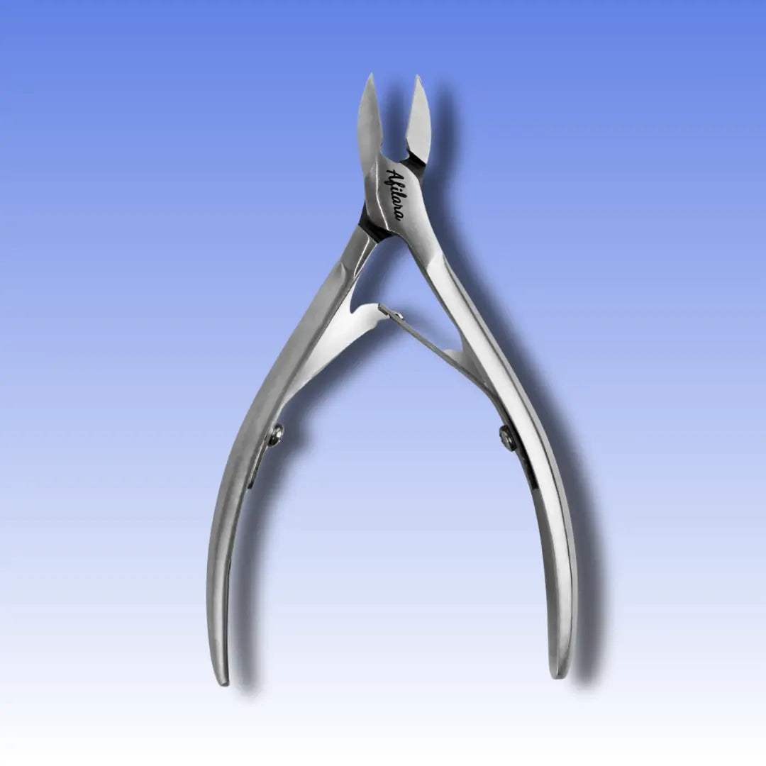 Afilara Professional Nail Clippers 16mm – ergonomic design, sharp blades, ideal for manicure and pedicure care.

