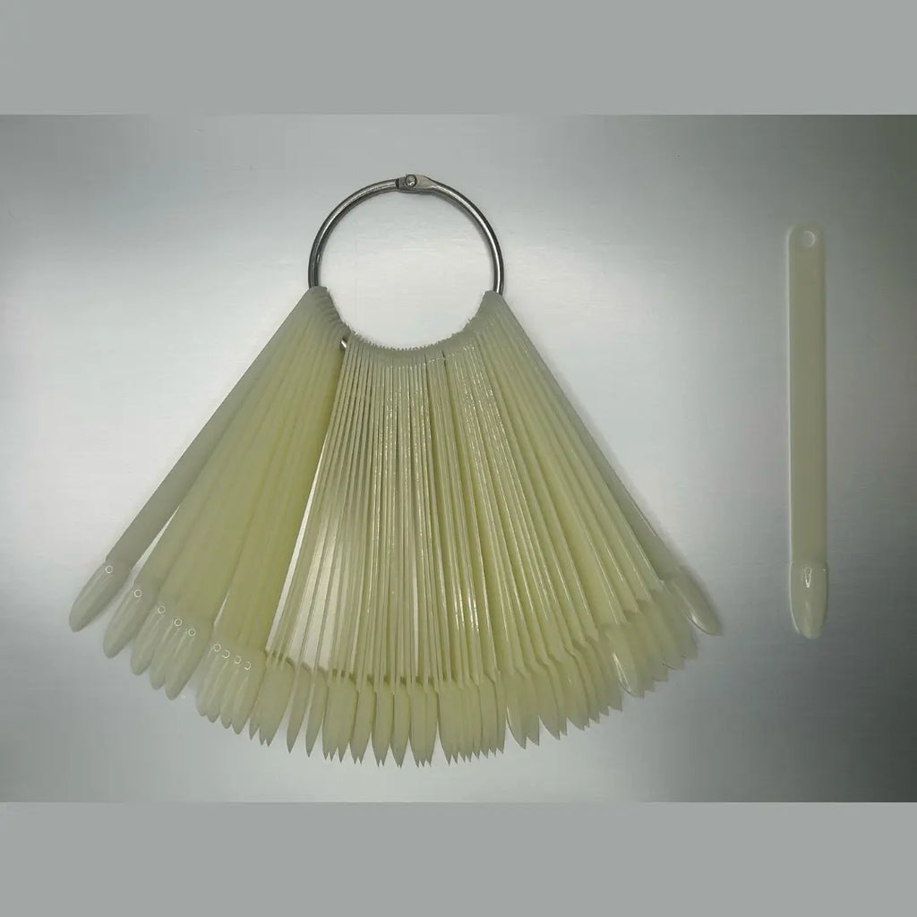 Beige Nail Display Tips with Ring Holder – 50 neutral nail swatch tips, 12 cm length, organised on metal ring