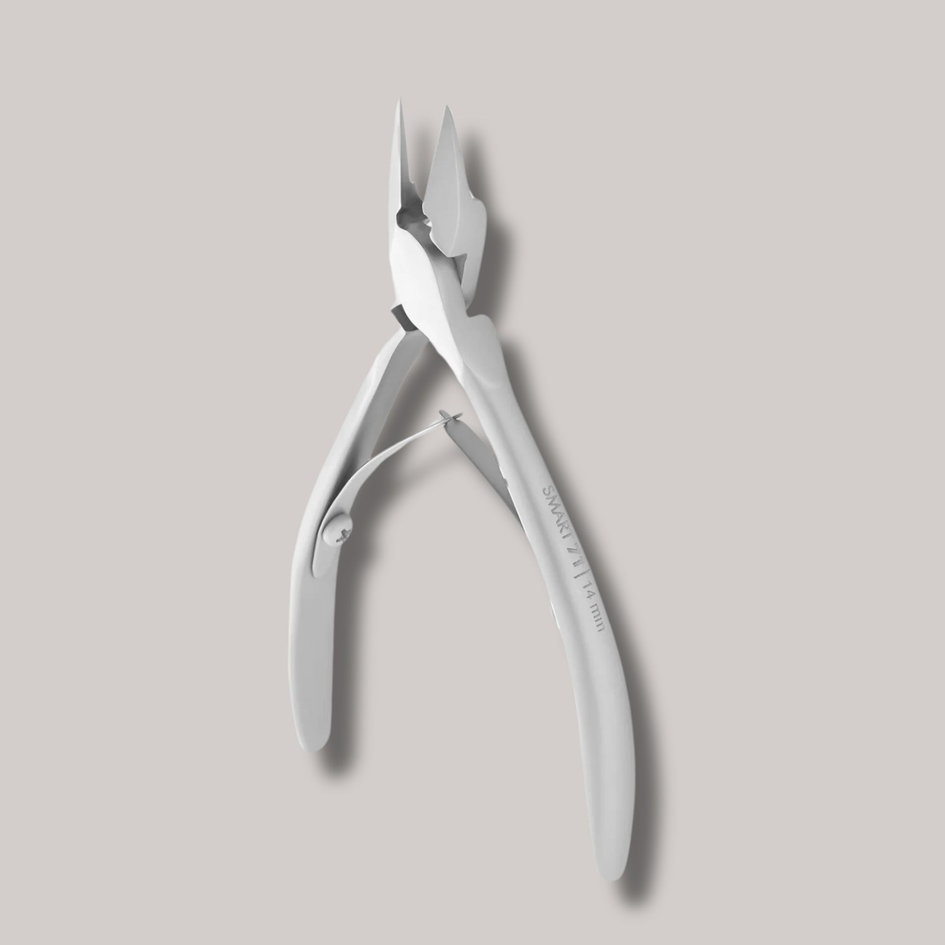 Professional Nippers For Ingrown Toenails SMART 71 14 mm – high-quality stainless steel nippers with ergonomic handles for safe and precise ingrown toenail removal.


