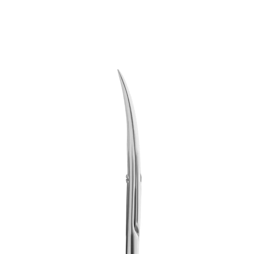 Close up of Staleks PRO Exclusive 22 Type 1 cuticle scissors curved blades showing narrow tips