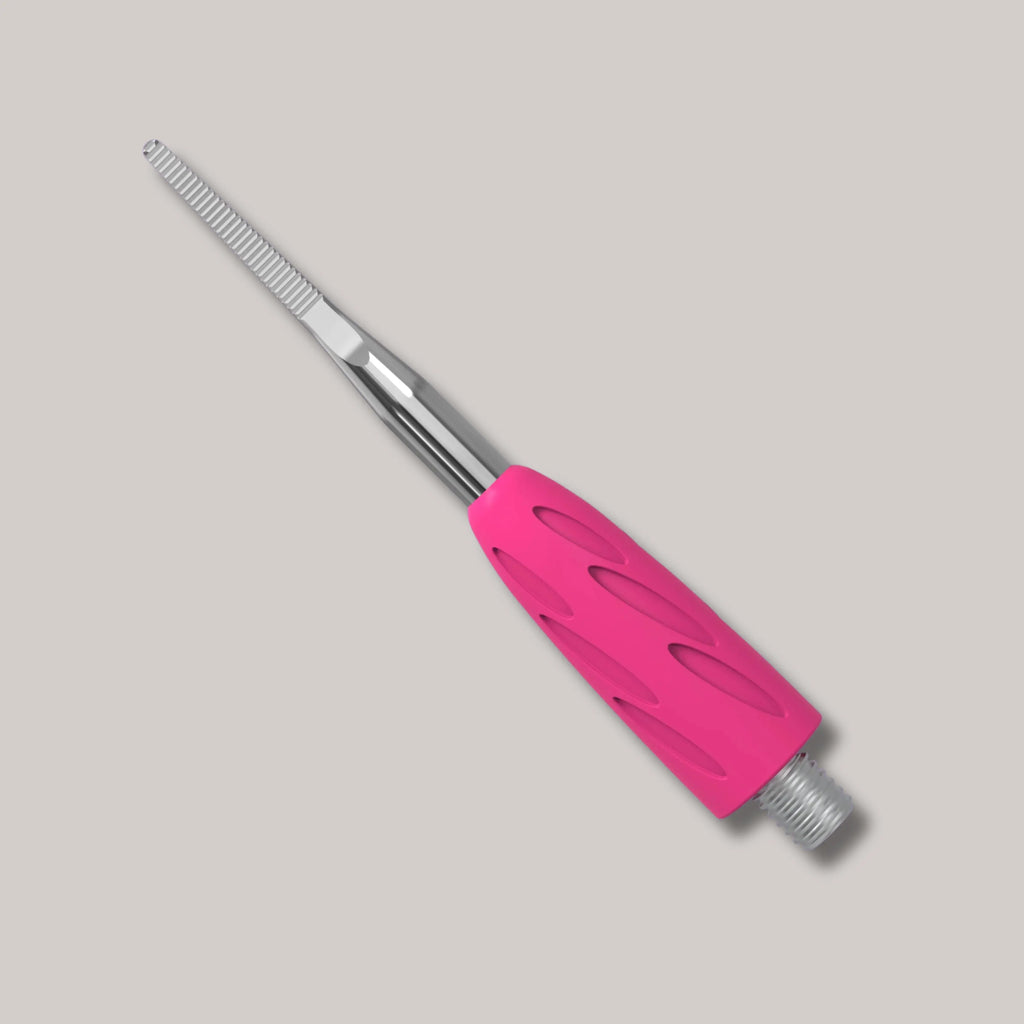 Combo UNIQ 38 Straight Toenail File – professional stainless steel toenail file with a blunt tip, designed for shaping and smoothing toenails during pedicures.